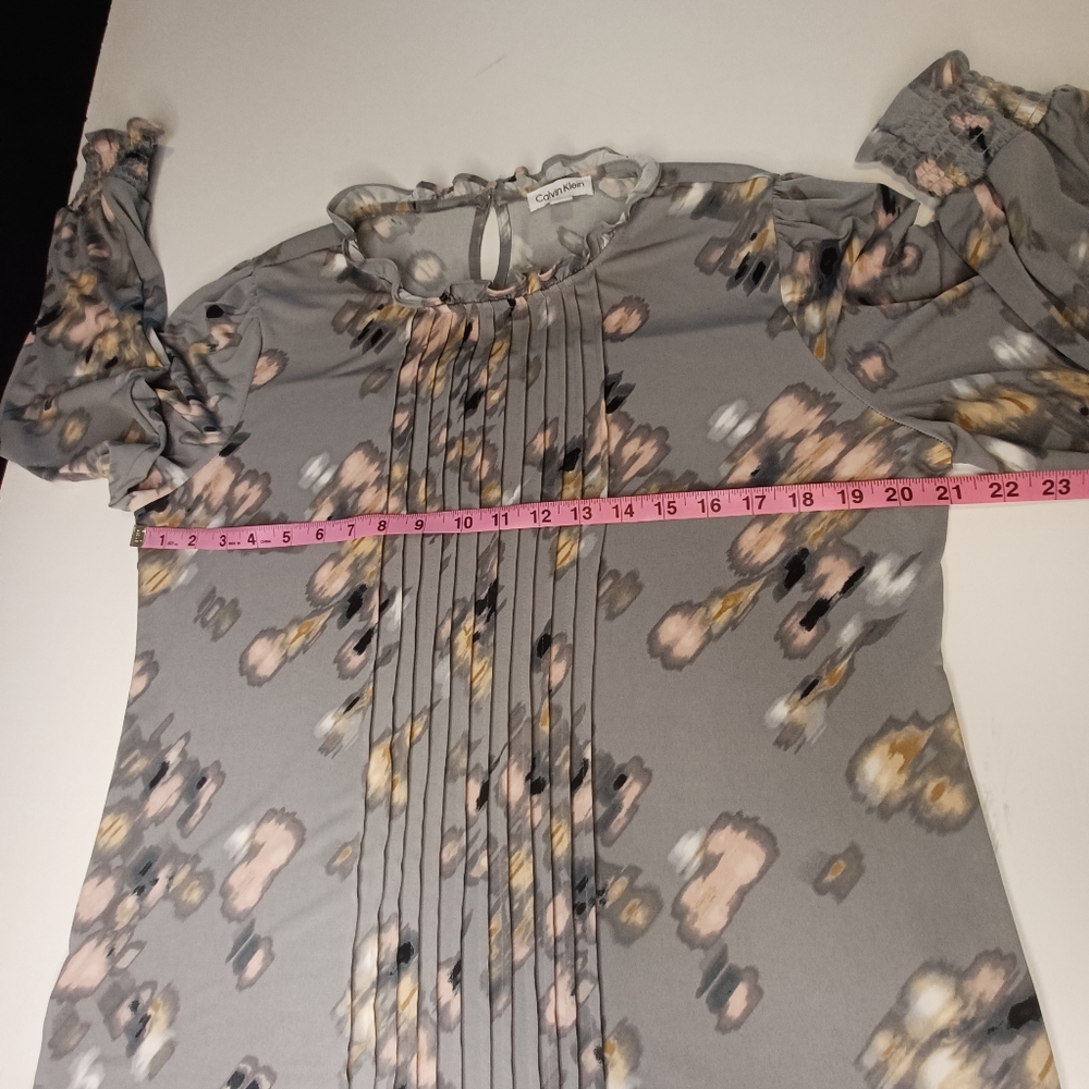 Calvin Klein Floral Knit Ruffle Pleated Long Sleeve Blouse Women's Sz Lg Gray - Picture 10 of 12